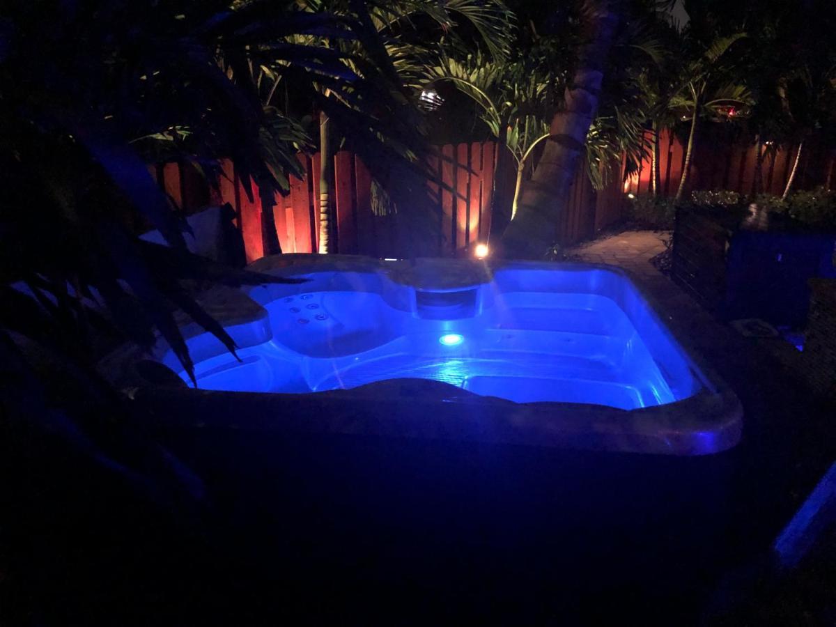 Billy'S Resort- Men Only - Solo Hombres Wilton Manors Kültér fotó